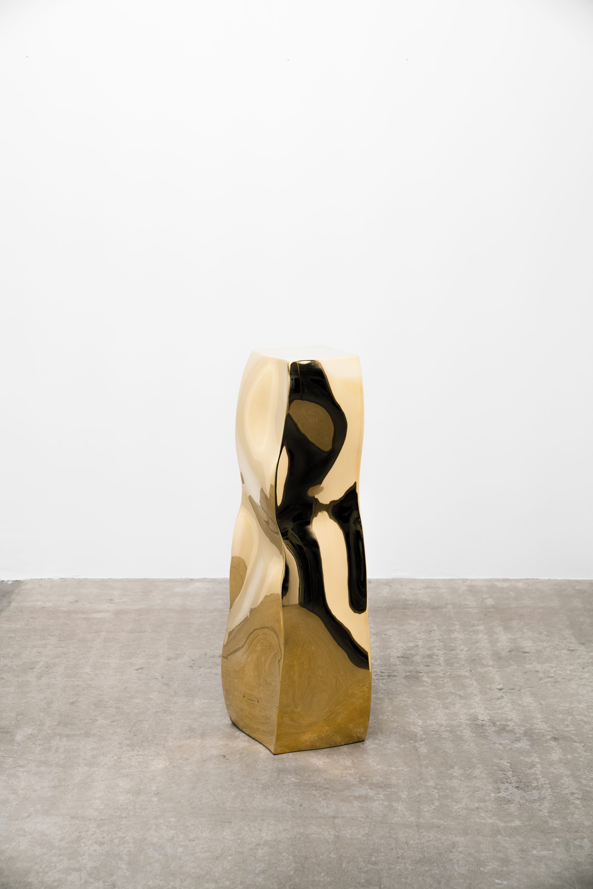 AT_ONDULATION_GALERIE_Monolithe-08